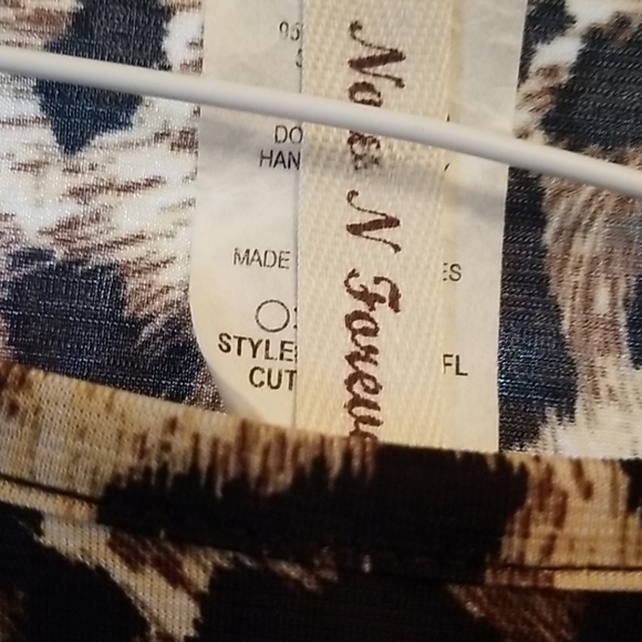 Top - Picture 2 of 3